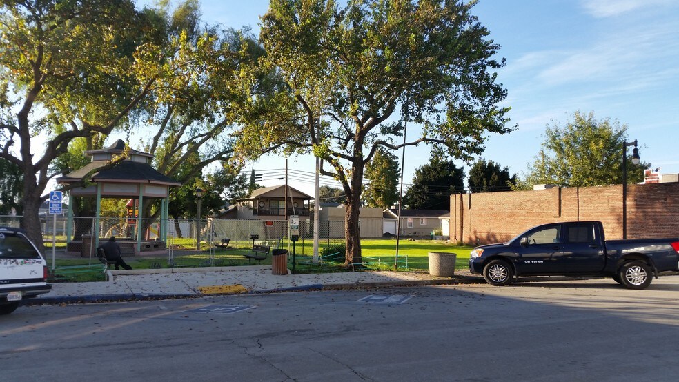 More Photos Of 47 Main St, Isleton Apartments For Sale