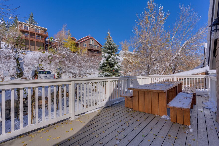 More Photos Of 10270 Donner Pass Rd, Truckee Office For Lease