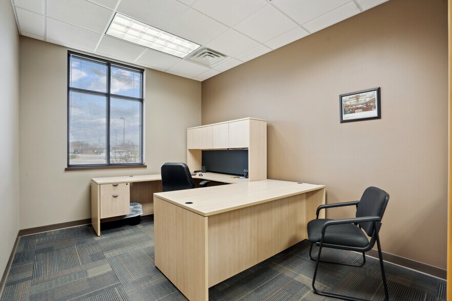More Photos Of 3015 Greyhound Dr, Waterloo Medical For Sale