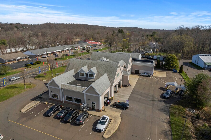 More Photos Of 2381 Foxon Rd, North Branford Carwash For Sale