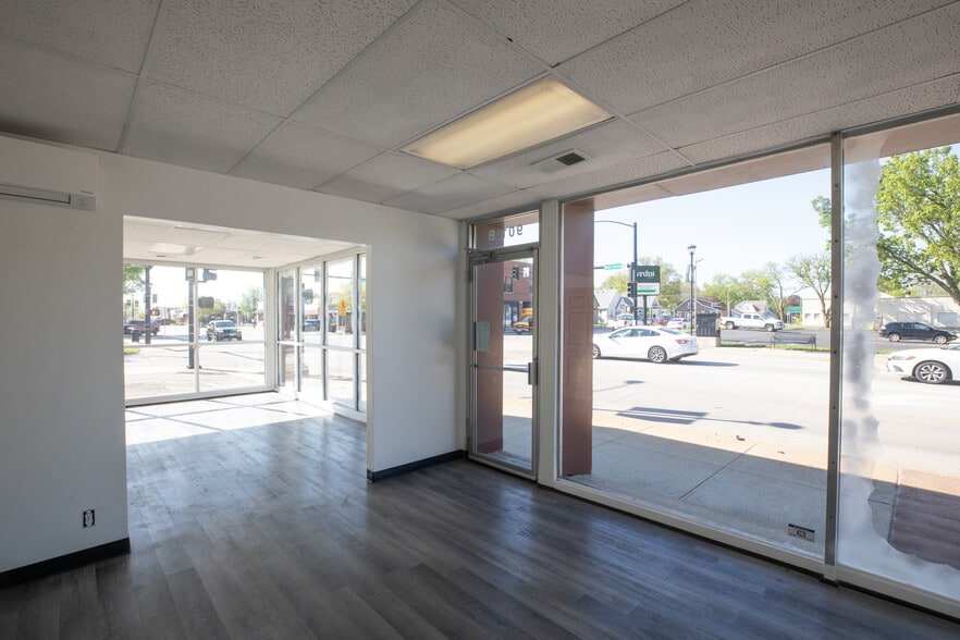 More Photos Of 901 Main St, Grandview Light Manufacturing For Lease