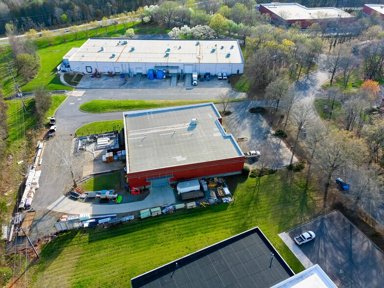 More Photos Of 9325 Forsyth Park Dr, Charlotte Warehouse For Sale