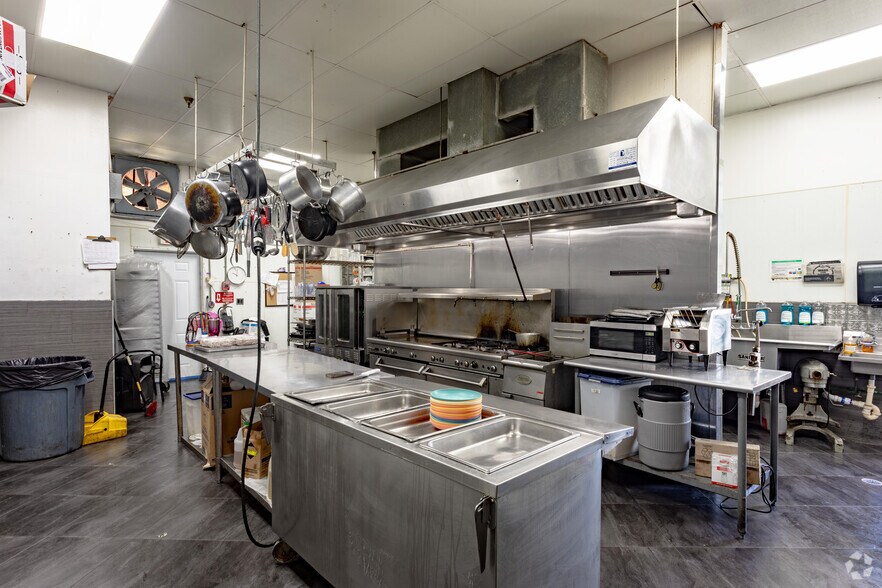 More Photos Of 1708 NE 4th St, Boynton Beach Assisted Living For Sale