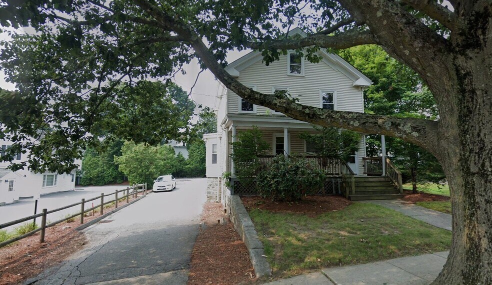 More Photos Of 133 W Main St, Marlborough Bank For Sale