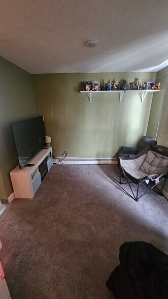 More Photos Of 79 Wessington Ave, Garfield Apartments For Sale