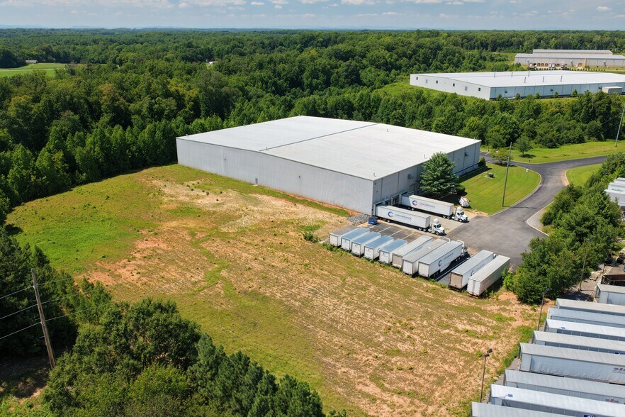 More Photos Of 276 Enterprise Way, Mocksville Warehouse For Lease