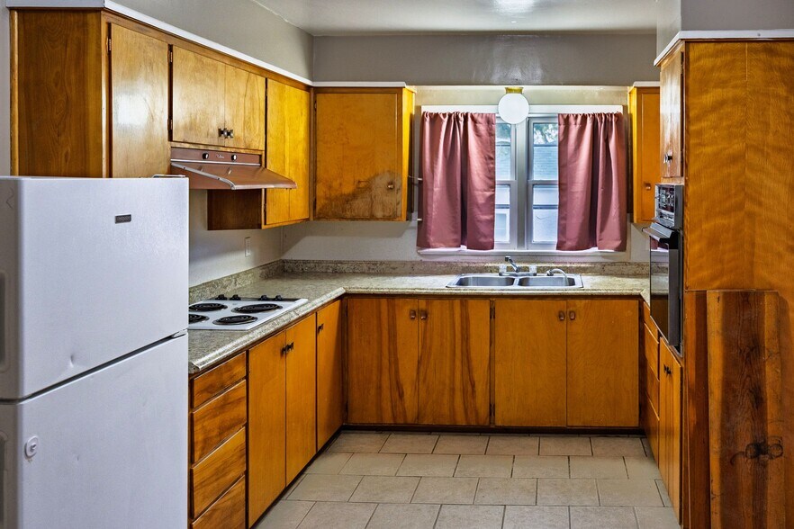 More Photos Of 404 10th St, Wheatland Apartments For Sale