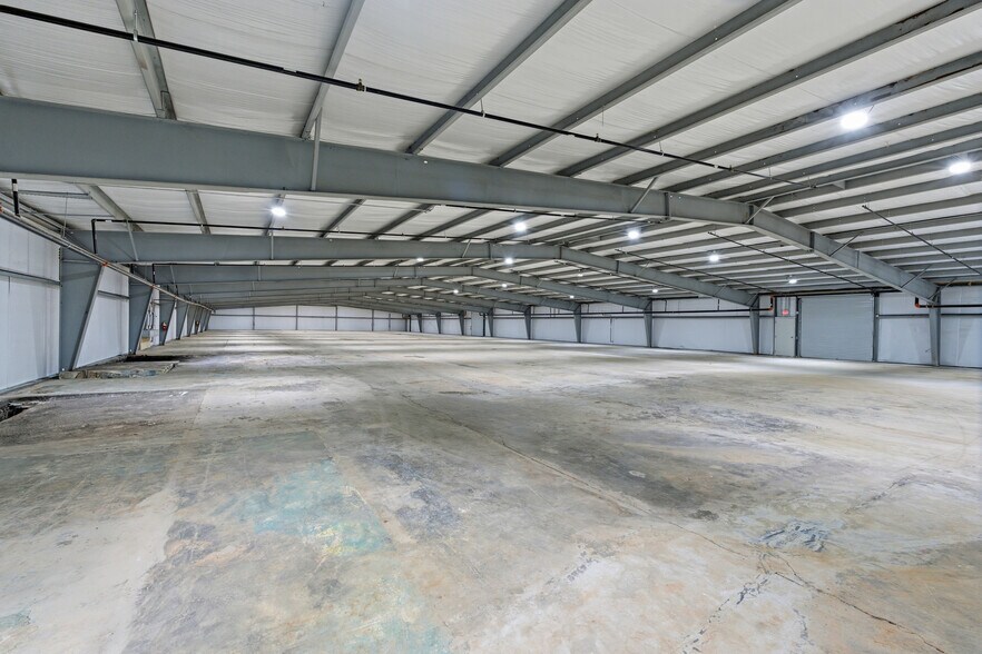 More Photos Of 701 Lovvorn Rd, Carrollton Warehouse For Lease