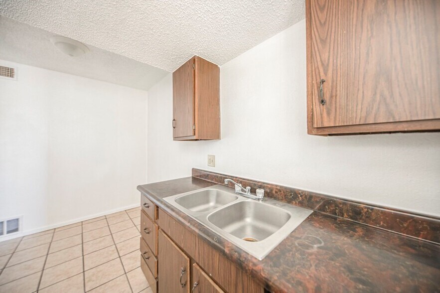 More Photos Of 1449 John Ben Shepperd Pky, Odessa Apartments For Sale