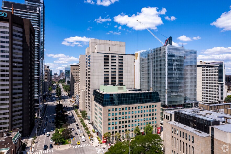 More Photos Of 375 University Ave, Toronto Office For Lease