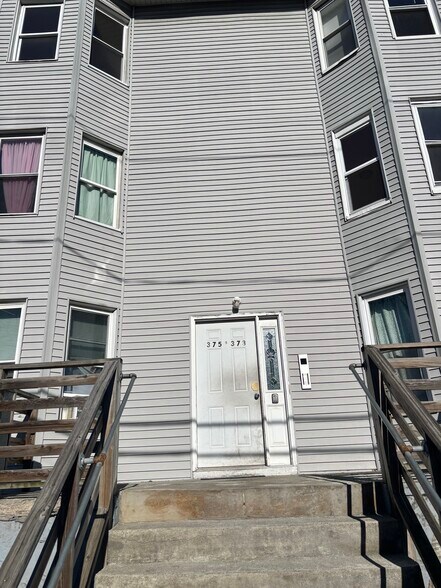 More Photos Of 373 Blatchley Ave, New Haven Apartments For Sale