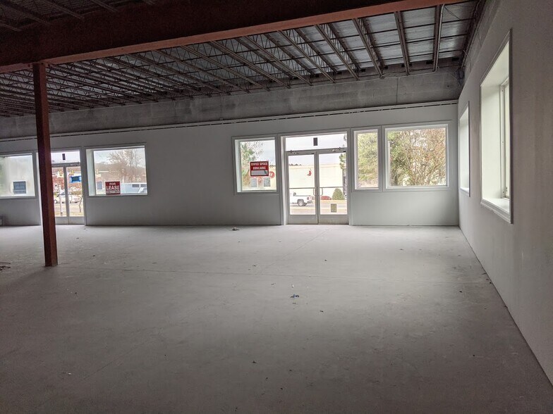 More Photos Of 9999 Brook Rd, Glen Allen Freestanding For Lease