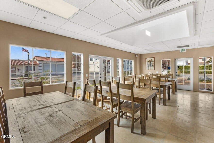 More Photos Of 125 S 10th St, Santa Paula Restaurant For Lease