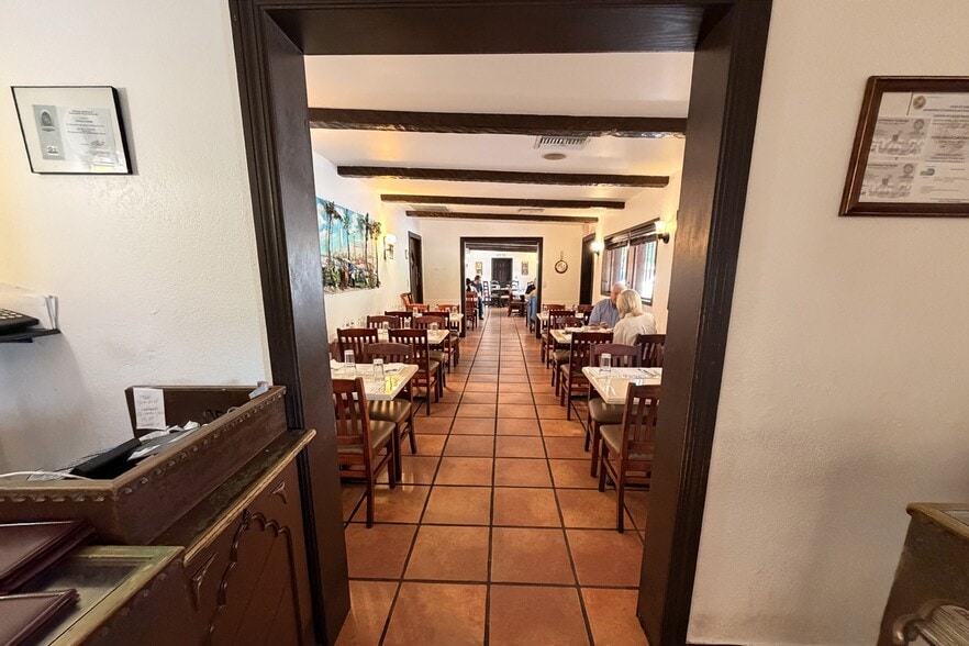 More Photos Of 2475 S Douglas Rd, Miami Restaurant For Sale