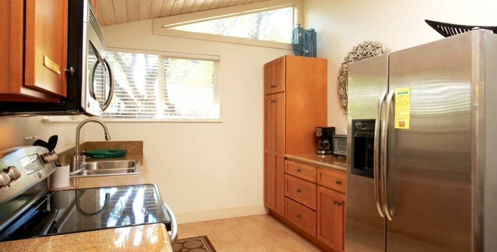 More Photos Of 40 Ae Pl, Paia Apartments For Sale