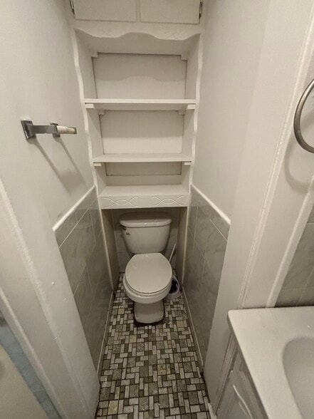 More Photos Of 1412 Connecticut St, Gary Apartments For Sale