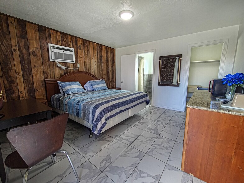 More Photos Of 6941 Alameda Ave, El Paso Hotel For Sale