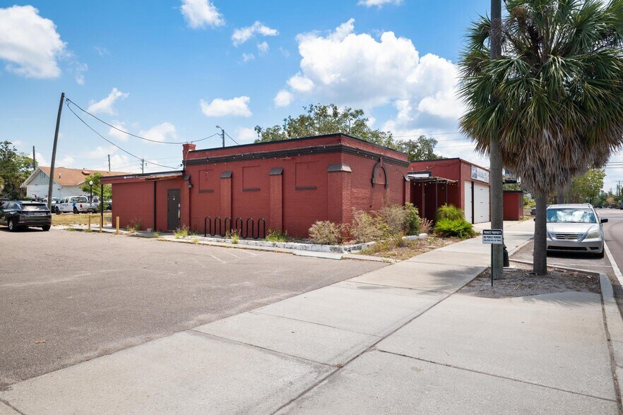 More Photos Of 325 E Lemon St, Tarpon Springs Warehouse For Sale