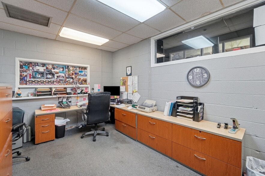 More Photos Of 3516 Wrightway Rd, Dayton Truck Terminal For Sale