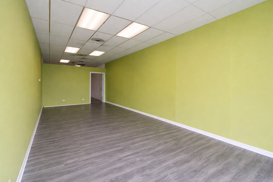 More Photos Of 40-60 W Palatine Rd, Palatine Unknown For Lease