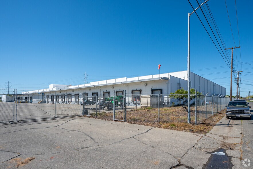 More Photos Of 3100 52nd Ave, Sacramento Refrigeration Cold Storage For Sale