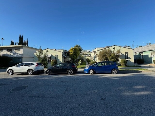 More Photos Of 2221-2229 Addison Way, Los Angeles Apartments For Sale