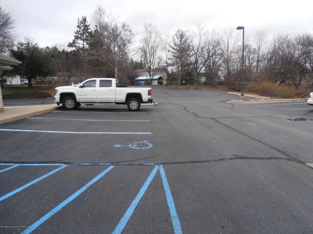 More Photos Of 839 S Cedar St, Mason Medical For Sale