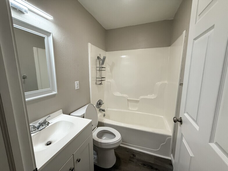 More Photos Of 425 W Taft St, Wichita Apartments For Sale