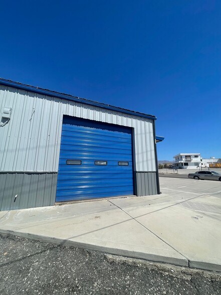 More Photos Of 1851 Commander Dr, Lake Havasu City Freestanding For Lease