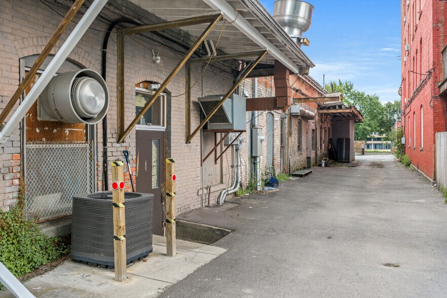 More Photos Of 21 Main St, Binghamton Restaurant For Sale