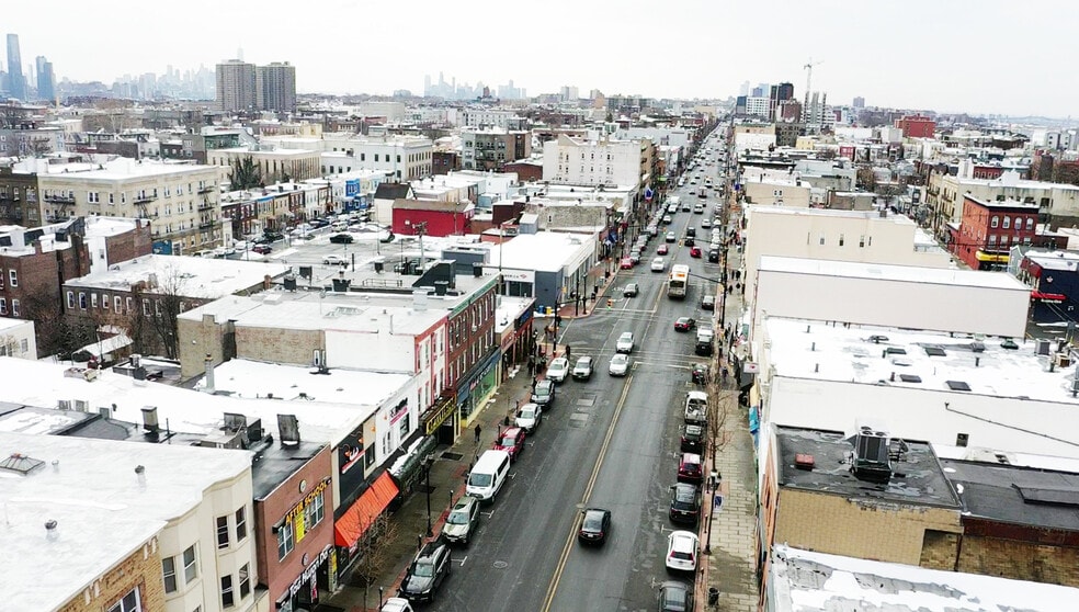 More Photos Of 6110 Bergenline Ave, West New York Storefront Retail Residential For Lease