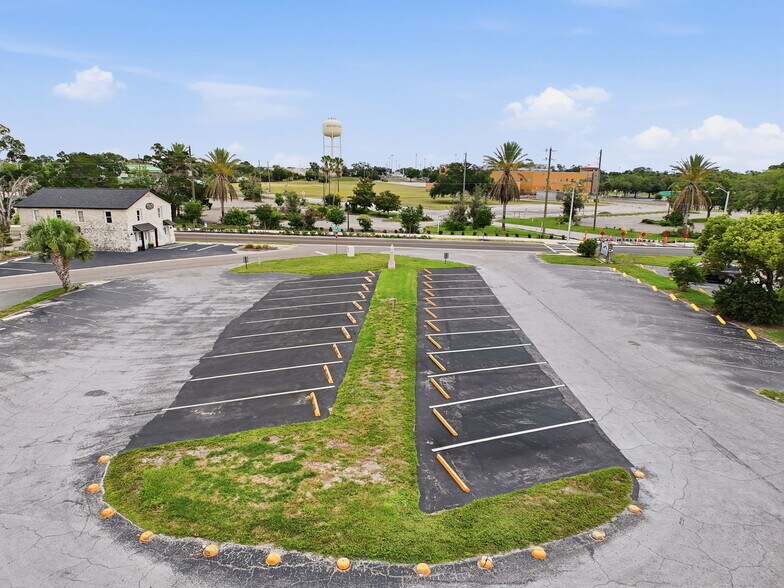 More Photos Of 5321 Grand Blvd, New Port Richey Medical For Sale