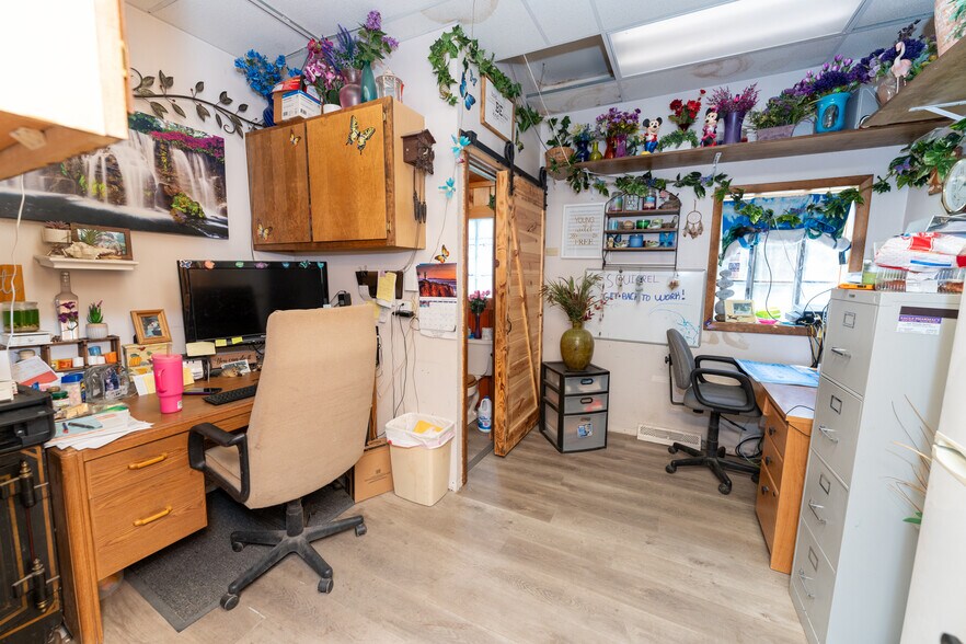 More Photos Of 7861 Mystic Lake Dr, Lake Storefront For Sale