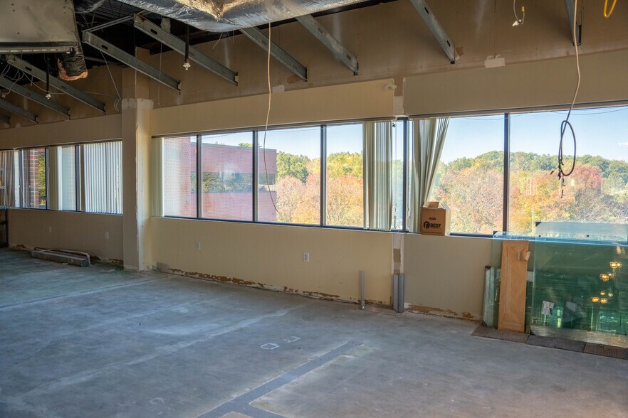 More Photos Of 500 New Karner Rd, Colonie Office For Lease