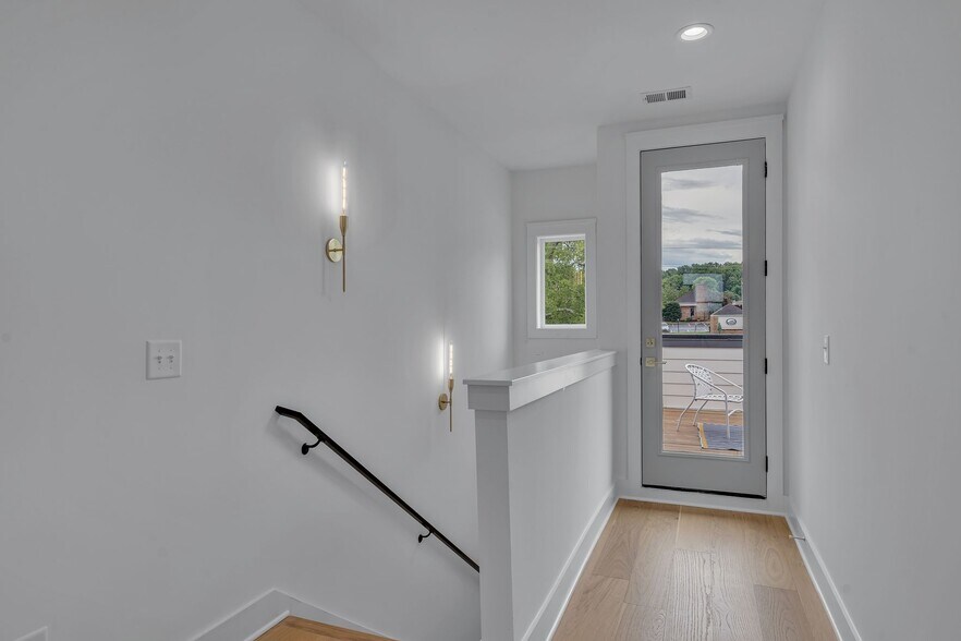 More Photos Of 824 Watts Ln, Nashville Apartments For Sale