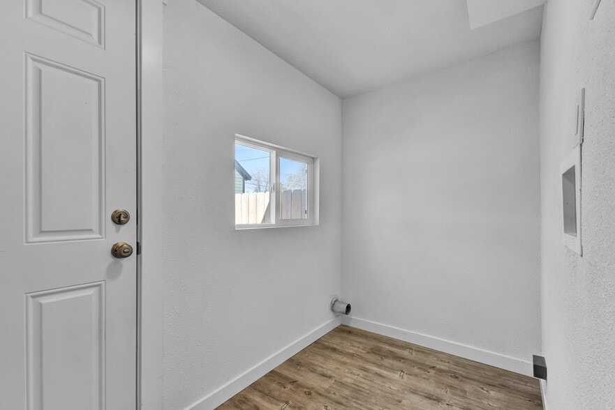 More Photos Of 415 S 11th E, Mountain Home Multifamily For Sale