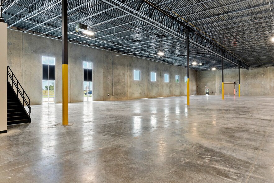 More Photos Of 1720 Eberhart Rd, Temple Warehouse For Lease