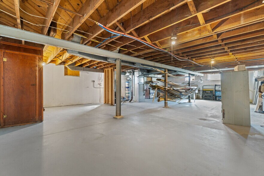 More Photos Of 10236 Halls Ferry Rd, Saint Louis Office For Sale