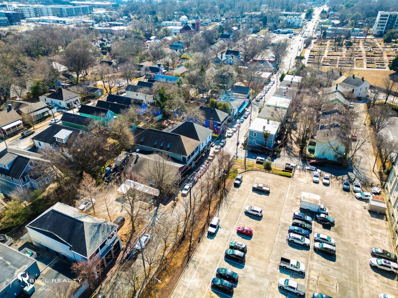 More Photos Of 242 SE Boulevard, Atlanta Restaurant For Sale