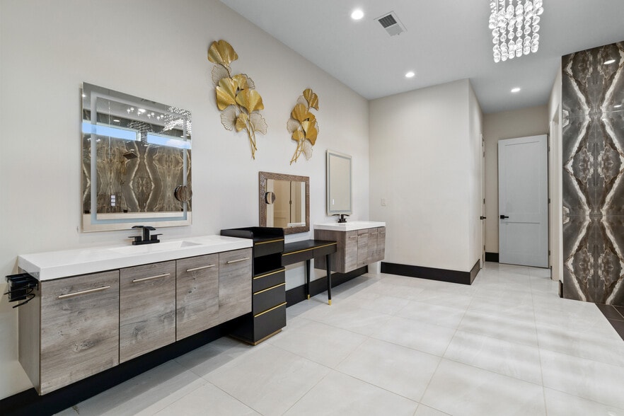 More Photos Of 2401 Greenglade Rd NE, Atlanta Specialty For Sale