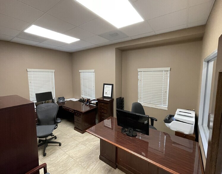 More Photos Of 12234 Shadow Creek Pky, Pearland Medical For Sale