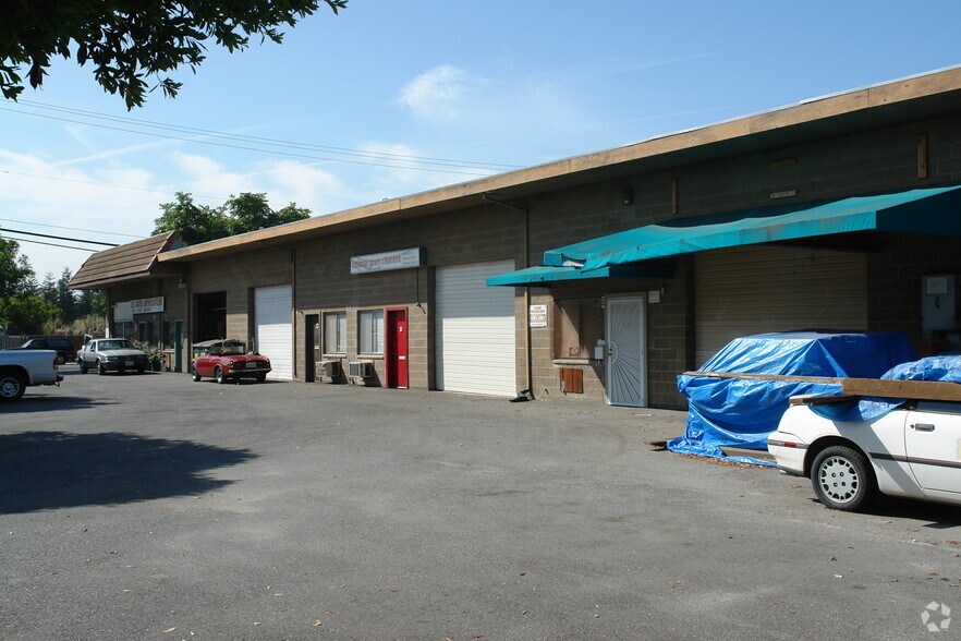 Primary Photo Of 625 E McGlincy Ln, Campbell Manufacturing For Lease