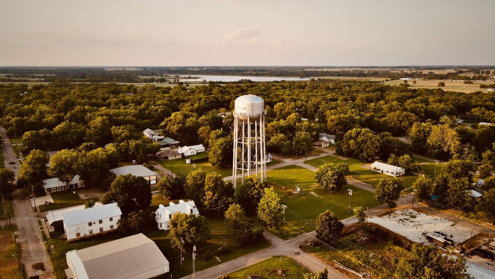 More Photos Of 800 W Washington St, Clarksville Apartments For Sale