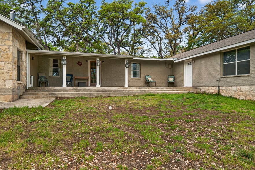 More Photos Of 27217 Okent Dr, San Antonio Flex For Sale