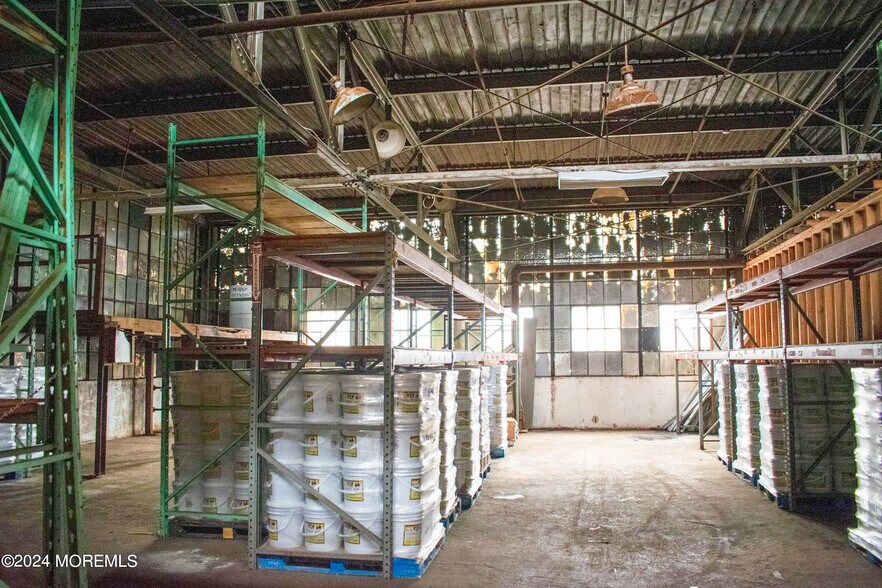 More Photos Of 15 Oscar Dr, Roosevelt Manufacturing For Sale