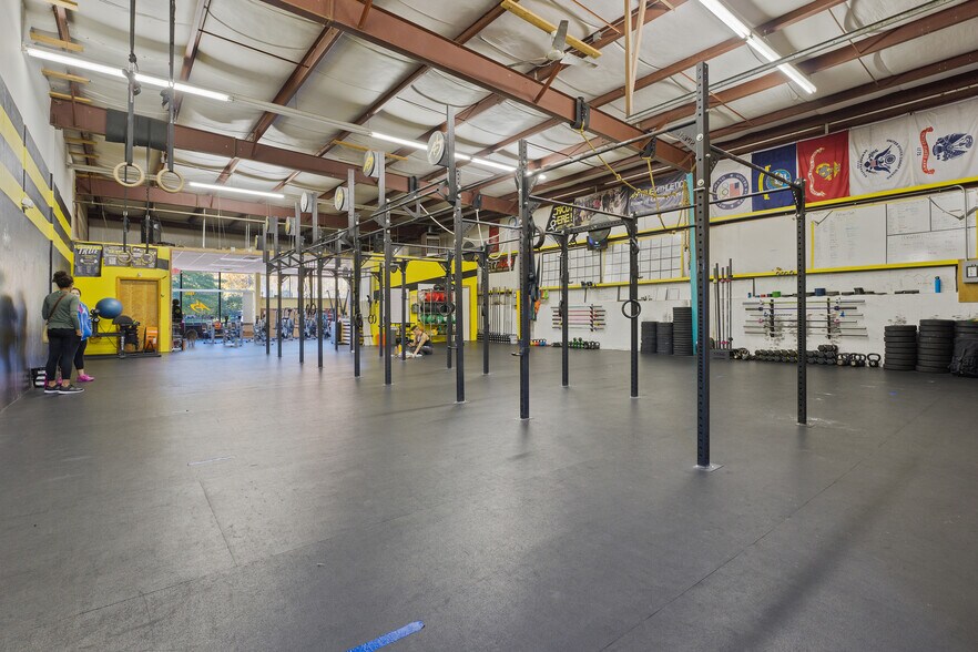 More Photos Of 11 Overlook Dr, Hamden Warehouse For Sale