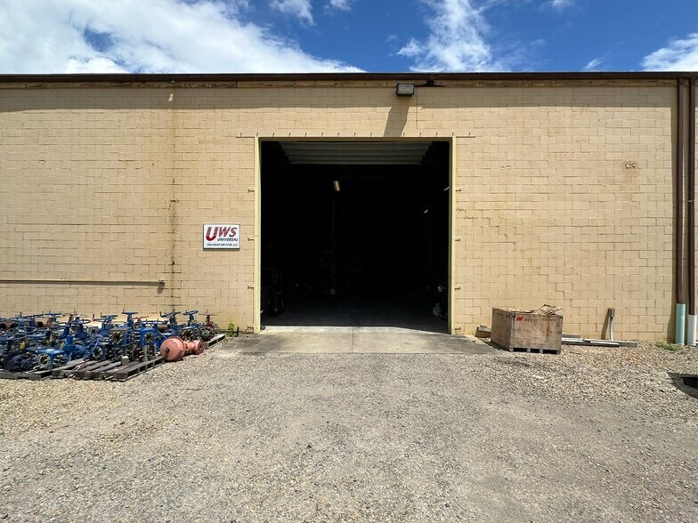 More Photos Of 126 New Pace Rd, Newcomerstown Warehouse For Sale
