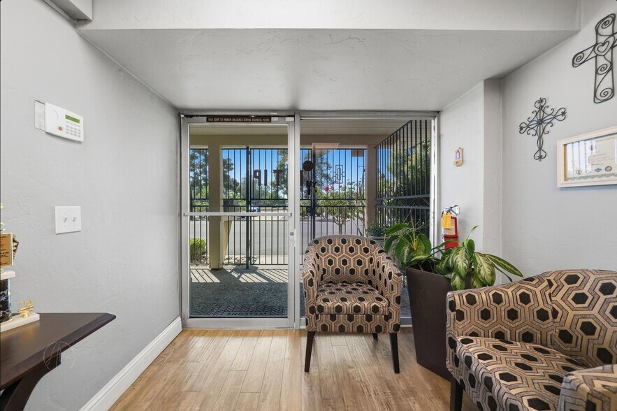 More Photos Of 1660 N Newcomb St, Porterville Coworking Space