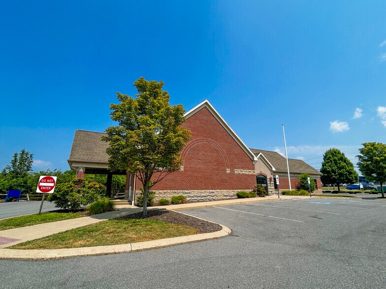 More Photos Of 122 Eagle Pt, Bellefonte General Retail For Lease