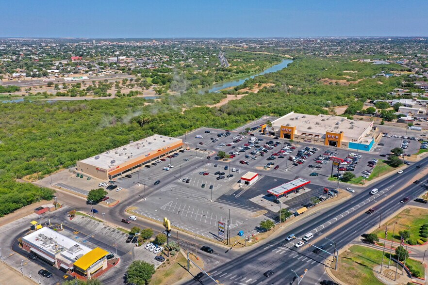 More Photos Of 2314-2316 S Zapata Hwy, Laredo Unknown For Lease